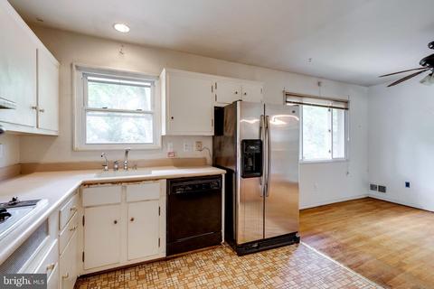 7410 Long Pine Dr, Springfield, VA 22151 photo 26
