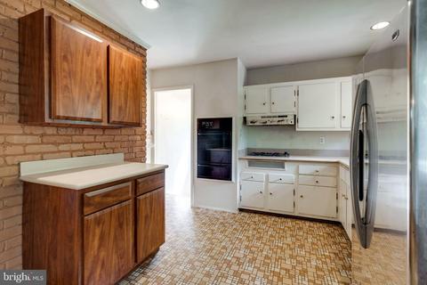 7410 Long Pine Dr, Springfield, VA 22151 photo 21