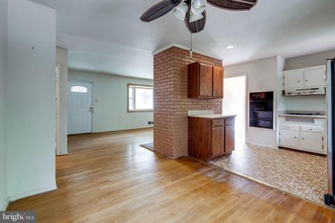 7410 Long Pine Dr, Springfield, VA 22151 photo 20