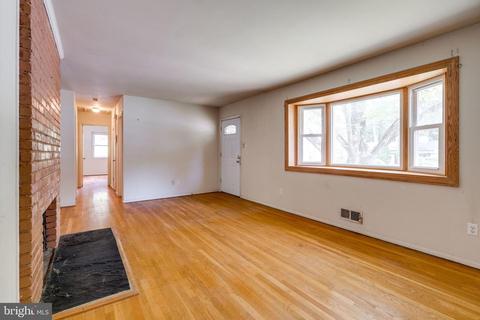 7410 Long Pine Dr, Springfield, VA 22151 photo 9