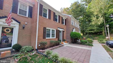 5213 Lonsdale Dr, Springfield, VA 22151 photo 2
