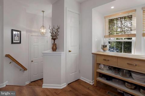 6352 Racetec Pl, Springfield, VA 22150 photo 7