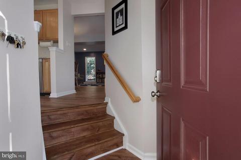 6352 Racetec Pl, Springfield, VA 22150 photo 4