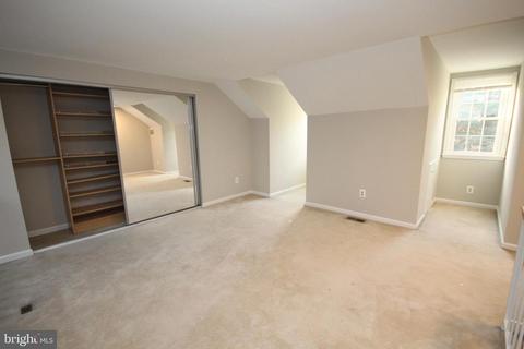 8533 Gambel Oak Dr, Springfield, VA 22153 photo 18