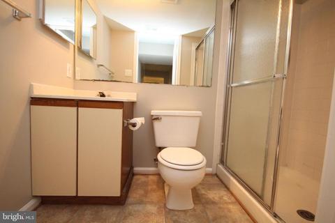 8533 Gambel Oak Dr, Springfield, VA 22153 photo 13