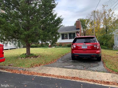 6813 Wise St, Mclean, VA 22101 photo 2