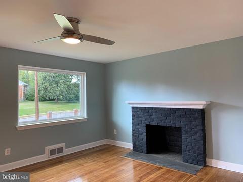 5819 Craig St, Springfield, VA 22150 photo 3