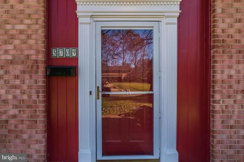 5709 Dreyfuss St, Springfield, VA 22151 photo 2