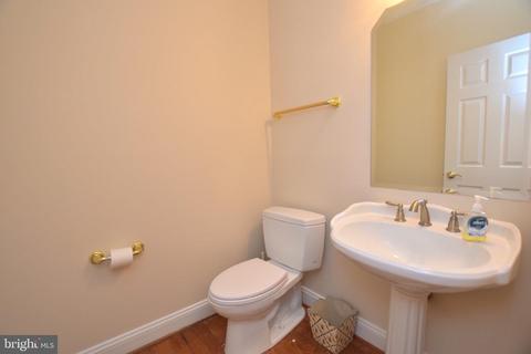 8010 Byrnwood Ct, Mclean, VA 22102 photo 20