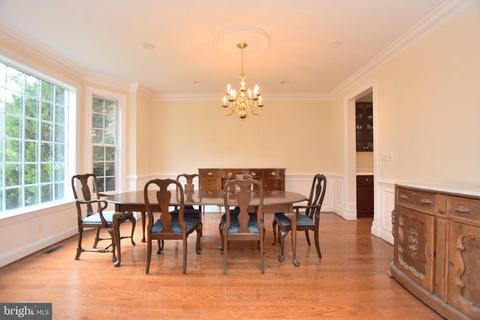 8010 Byrnwood Ct, Mclean, VA 22102 photo 8