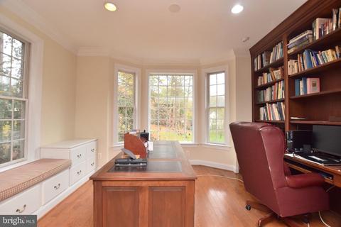 8010 Byrnwood Ct, Mclean, VA 22102 photo 19