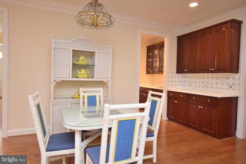 8010 Byrnwood Ct, Mclean, VA 22102 photo 17