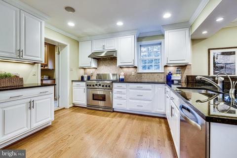 8002 Falstaff Rd, Mclean, VA 22102 photo 13