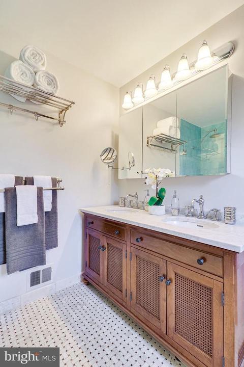 1325 Macbeth St, Mclean, VA 22102 photo 41