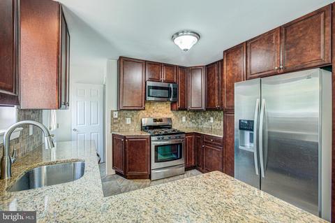 7505 Lauralin Pl, Springfield, VA 22150 photo 10