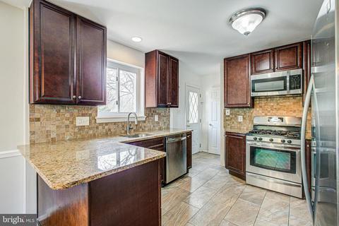 7505 Lauralin Pl, Springfield, VA 22150 photo 9