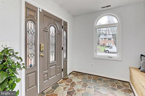 7429 Long Pine Dr, Springfield, VA 22151 photo 5