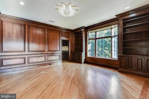 7798 Karen Forest Dr, Mclean, VA 22102 photo 9