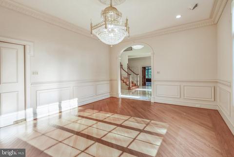 7798 Karen Forest Dr, Mclean, VA 22102 photo 5