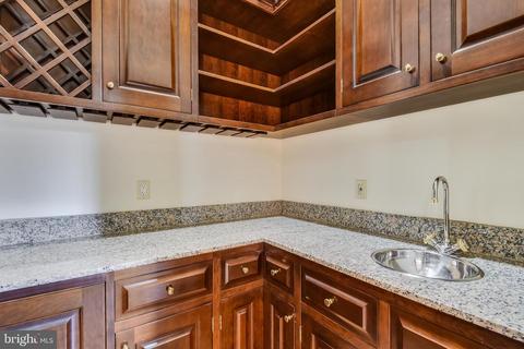 7798 Karen Forest Dr, Mclean, VA 22102 photo 10
