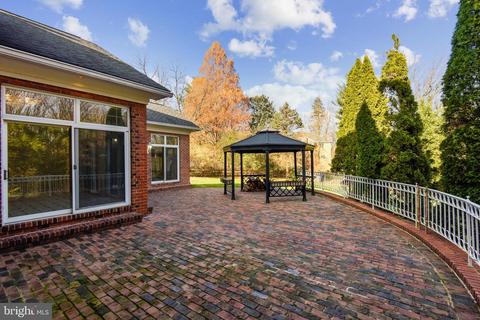 7798 Karen Forest Dr, Mclean, VA 22102 photo 25