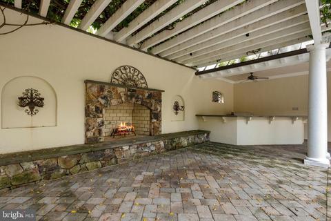 8893 Windy Ridge Way, Mclean, VA 22102 photo 7