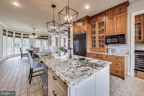 8893 Windy Ridge Way, Mclean, VA 22102 photo 24