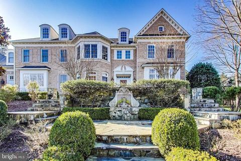 8893 Windy Ridge Way, Mclean, VA 22102 photo 2
