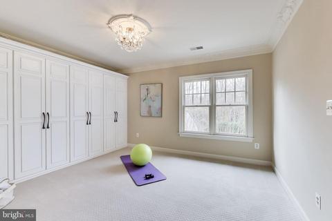 8893 Windy Ridge Way, Mclean, VA 22102 photo 33