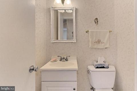 6907 Constance Dr, Springfield, VA 22150 photo 21