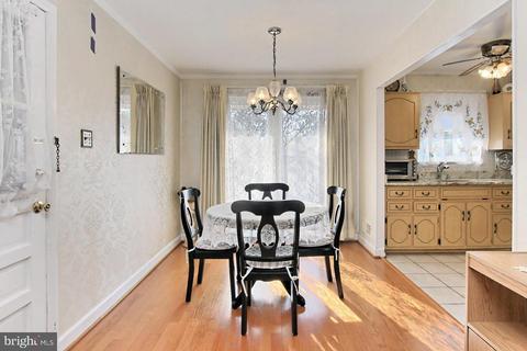 6907 Constance Dr, Springfield, VA 22150 photo 10