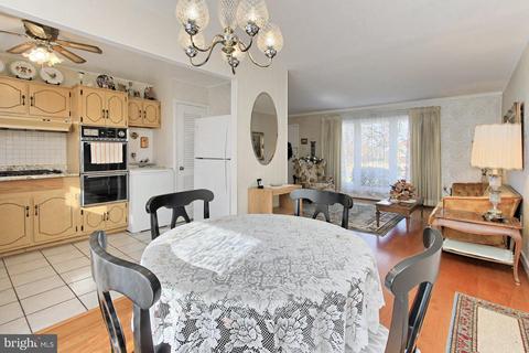 6907 Constance Dr, Springfield, VA 22150 photo 13