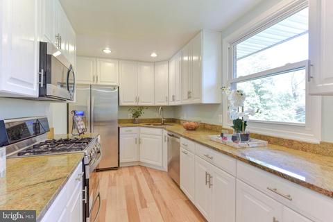 1405 Pathfinder Ln, Mclean, VA 22101 photo 14