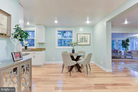 1405 Pathfinder Ln, Mclean, VA 22101 photo 9