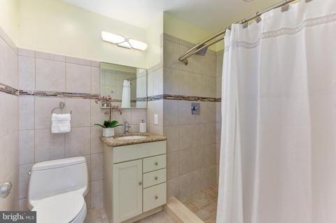 1405 Pathfinder Ln, Mclean, VA 22101 photo 28