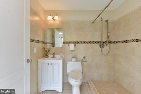 1405 Pathfinder Ln, Mclean, VA 22101 photo 45
