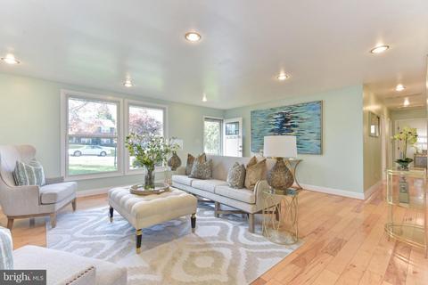 1405 Pathfinder Ln, Mclean, VA 22101 photo 3