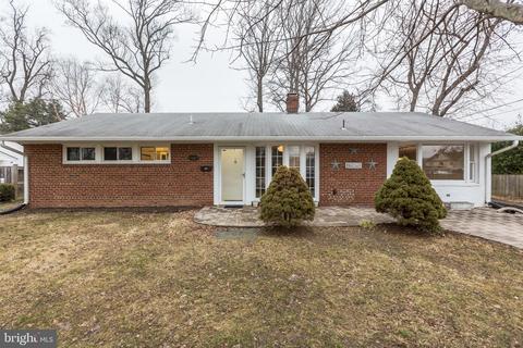7303 Dickenson St, Springfield, VA 22150 photo 2