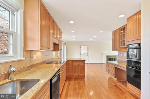 6809 Huntsman Blvd, Springfield, VA 22152 photo 14