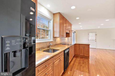 6809 Huntsman Blvd, Springfield, VA 22152 photo 13