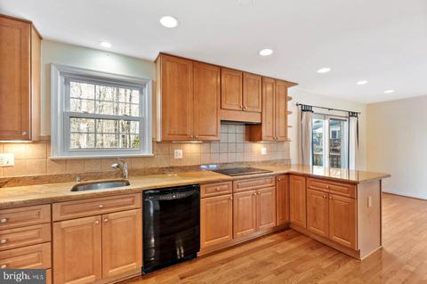 6809 Huntsman Blvd, Springfield, VA 22152 photo 15