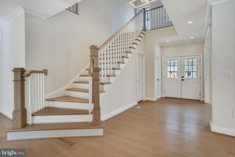 6811 Dillon Ave, Mclean, VA 22101 photo 2