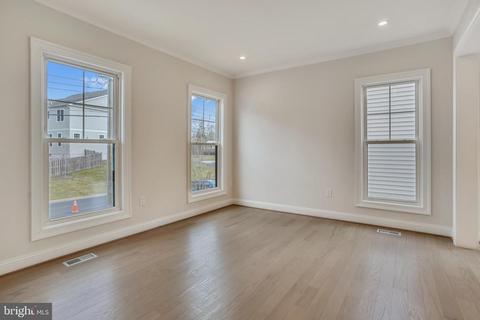 6811 Dillon Ave, Mclean, VA 22101 photo 5
