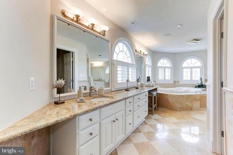 7826 Swinks Mill Ct, Mclean, VA 22102 photo 19