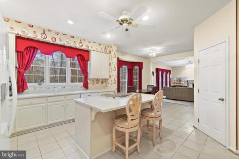 5402 Backlick Woods Ct, Springfield, VA 22151 photo 29
