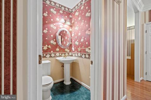 5402 Backlick Woods Ct, Springfield, VA 22151 photo 11