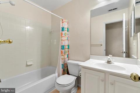 5402 Backlick Woods Ct, Springfield, VA 22151 photo 25