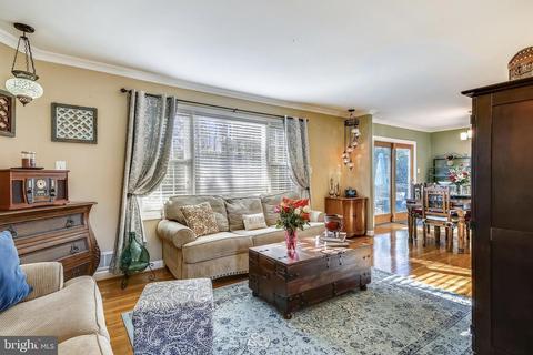 6823 Reynard Dr, Springfield, VA 22152 photo 12