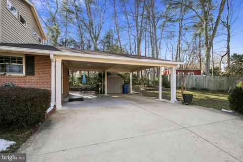 6823 Reynard Dr, Springfield, VA 22152 photo 5