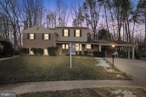 6823 Reynard Dr, Springfield, VA 22152 photo 1